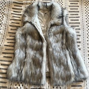 NWT White House Black Market faux fur vest XL